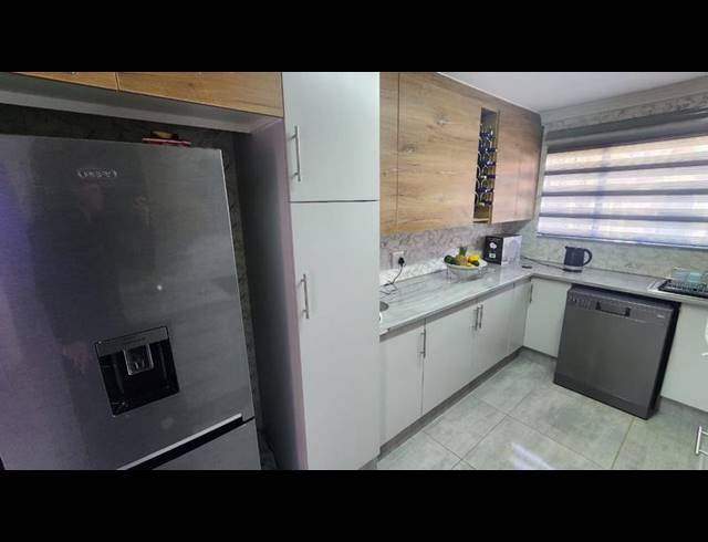 3 BEDROOM HOUSE FOR SALE IN MAYBERRY PARK